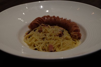 สปาเกตตี้เบคอนผัดพริกแห้ง