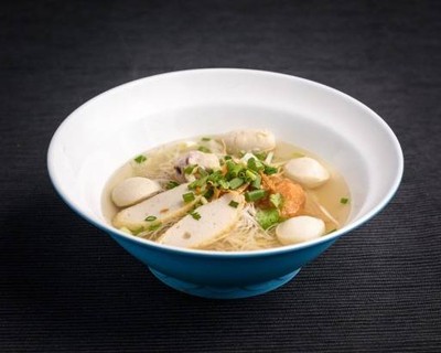 เจ้าหลงลูกชิ้นปลา (Zaolong Fishball) ถนนจันทน์ สะพาน2 เจ้าหลงลูกชิ้นปลา (Zaolong Fishball) ถนนจันทน์ สะพาน2