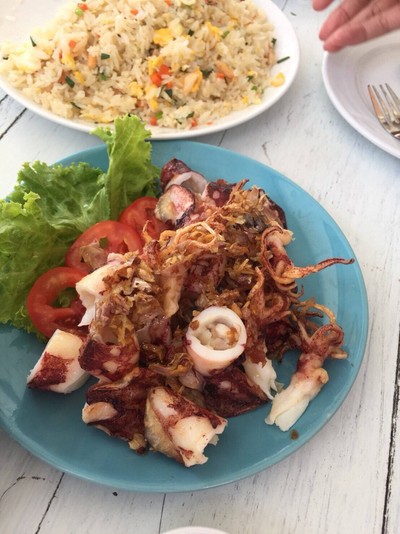 หมึกทอดกระเทียม