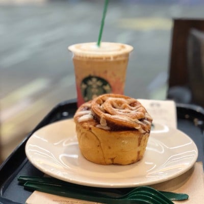 Starbucks (สตาร์บัคส์) อาคารผู้โดยสารขาออก (ในประเทศ) Starbucks (สตาร์บัคส์) อาคารผู้โดยสารขาออก (ในประเทศ)