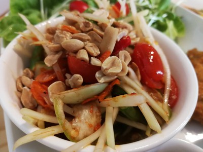 ส้มตำสเต็กปลา