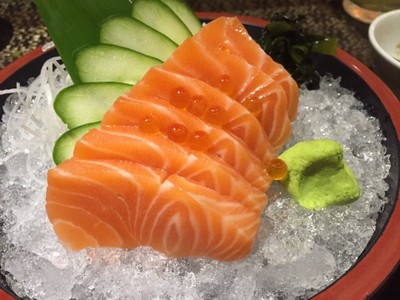 SALMON SASHIMI