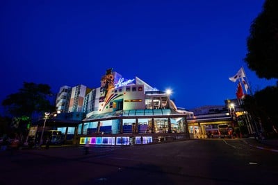 อัลคาซ่าร์โชว์ (Alcazar Cabaret Show)