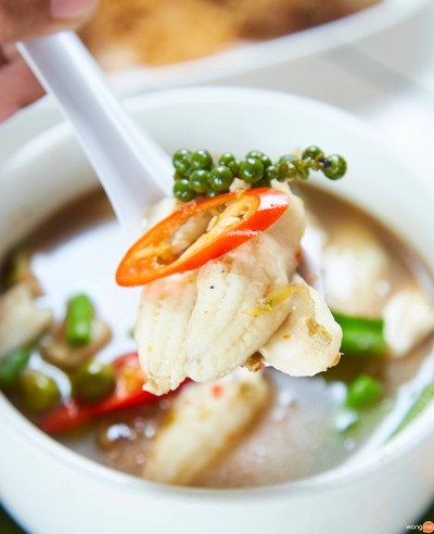 เมนูของร้าน ปะการังเรือนน้ำ บางแสน