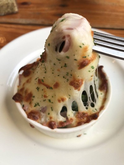 ผักโขมอบแฮมชีส