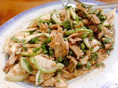 ยำหมูย่างมะเขือเปราะ