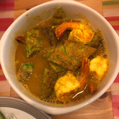 แกงส้มชะอมกุ้ง