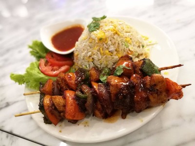 ไก่ย่างบาบีคิวสไตร์ปากีสถาน เสริฟพร้อมข้าวพัด