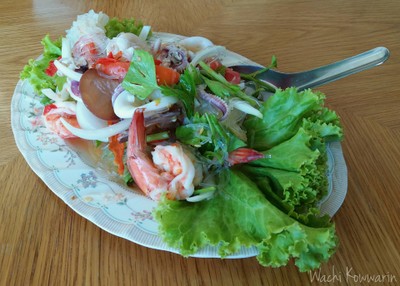 ยำวุ้นเส้น หมู กุ้ง หมึก