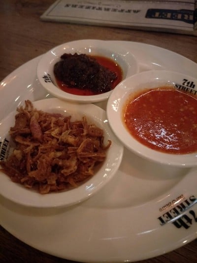 อาหาร หรือ เครื่องดื่ม