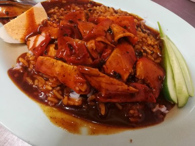ข้าวหมูแดงเลิศรสเจ๊โส่ย I'm park ข้าวหมูแดงเลิศรสเจ๊โส่ย I'm park