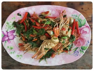 กุ้งผัดพริกขี้หนู