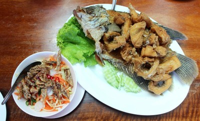 ปลาแรดยำมะม่วง