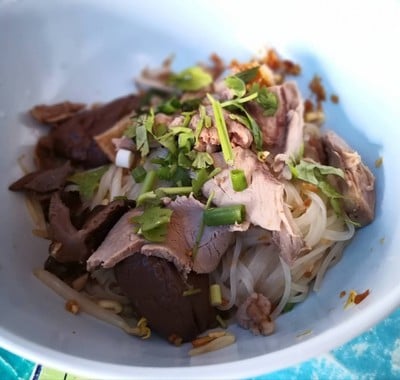 ก๋วยเตี๋ยวเป็ดตุ๋นยาจีน เจ๊เเอ๊ด (ก๋วยเตี๋ยวเป็ดตุ๋นยาจีน) ก๋วยเตี๋ยวเป็ดตุ๋นยาจีน เจ๊เเอ๊ด (ก๋วยเตี๋ยวเป็ดตุ๋นยาจีน)
