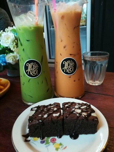 อาหาร หรือ เครื่องดื่ม