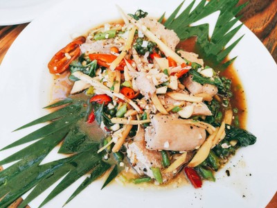 ปลาฉลามผัดฉ่า