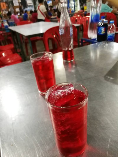 อาหาร หรือ เครื่องดื่ม