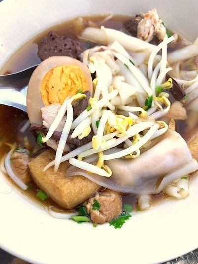 เก้าห้อง (โจ๊กหมู & ก๋วยจั๊บ) เก้าห้อง (โจ๊กหมู & ก๋วยจั๊บ)
