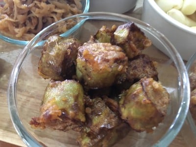 วิธีทำ ข้าวแช่ พริกหยวกยัดใส้ ลูกกะปิกุ้ง เห็ดสามรส ไชโป้วหวาน ผักเคียง วิธีทำ ข้าวแช่ พริกหยวกยัดใส้ ลูกกะปิกุ้ง เห็ดสามรส ไชโป้วหวาน ผักเคียง