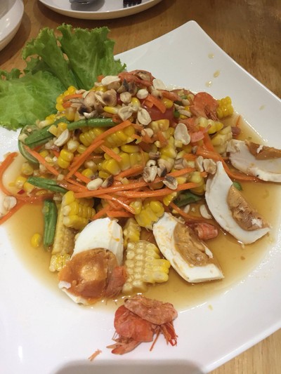 ตำข้าวโพดไข่เค็ม