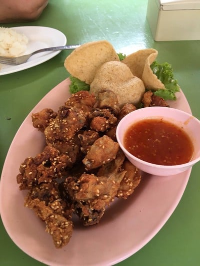 ไก่บ้านทอดเกลือ