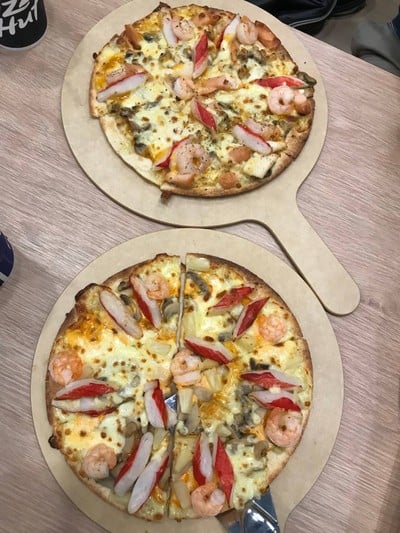 พิซซ่าหน้าซีฟู๊ด