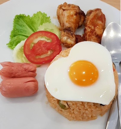 อาหาร หรือ เครื่องดื่ม