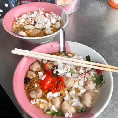 เจ๊โบ๊ว เย็นตาโฟ