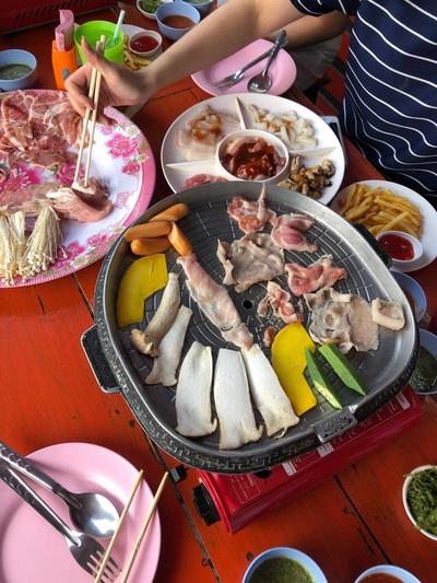 ชุดหมู