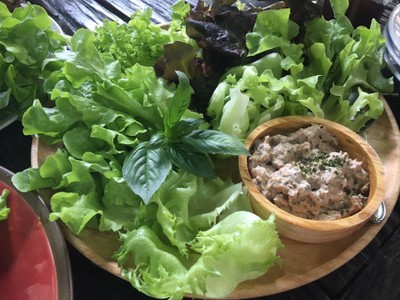 สลัดทูน่าพริกไทยดำ