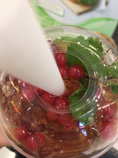 Ice Tea With Bubble Pop - Sreawberries