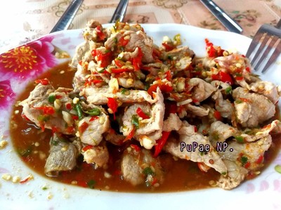 ร้านป้านอม อาหารตามสั่งด้านหลังสน.ทองหล่อ ร้านป้านอม อาหารตามสั่งด้านหลังสน.ทองหล่อ
