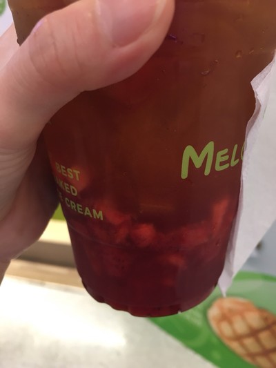 Ice Tea With Bubble Pop - Sreawberries
