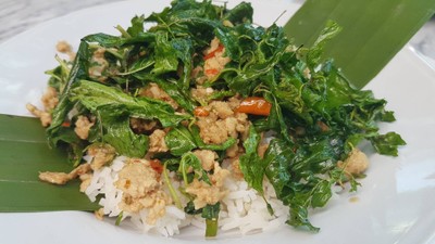 กะเพราะเชยไก่