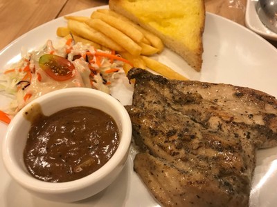 สเต๊กอกไก่พริกไทยดำ