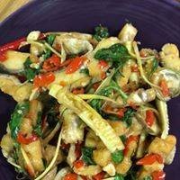 ผัดฉ่าปลาน้ำโขง