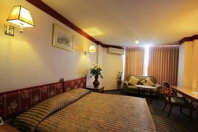 โรงแรมเบเวอร์ลี่ฮิลล์ปาร์ค