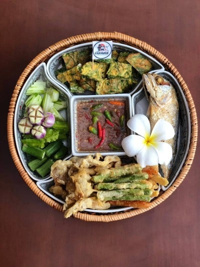 เมนูของร้าน คลาสสิคคาร์ คาราวาน อำเภอ สรรพยา จังหวัดชัยนาท