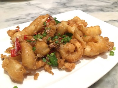 ปลาหมึกทอดกรอบผัดพริกเกลือ