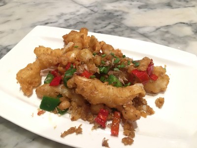 ปลาหมึกทอดกรอบผัดพริกเกลือ