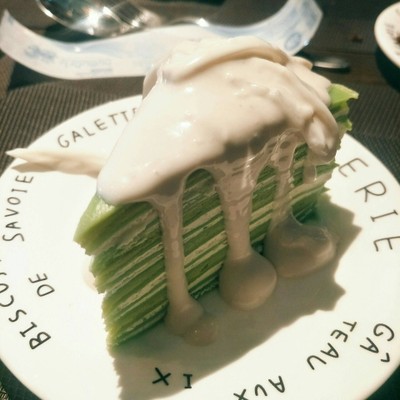 ข้าวกระดูกอ่อนผัดกระเทียม
