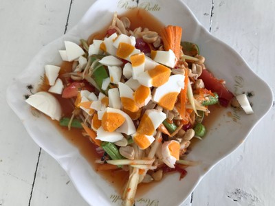 ส้มตำไข่เค็ม