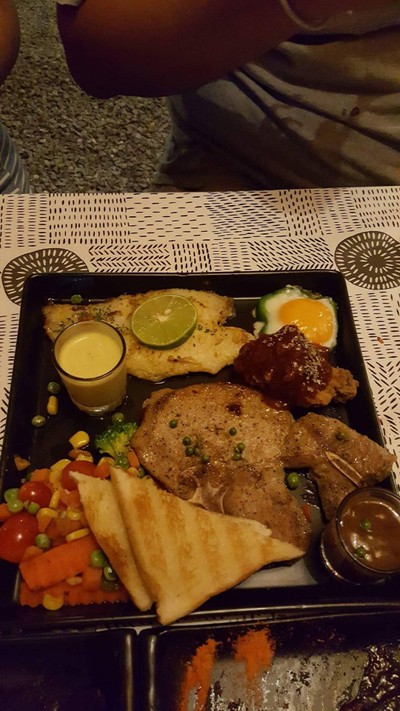 อาหาร หรือ เครื่องดื่ม