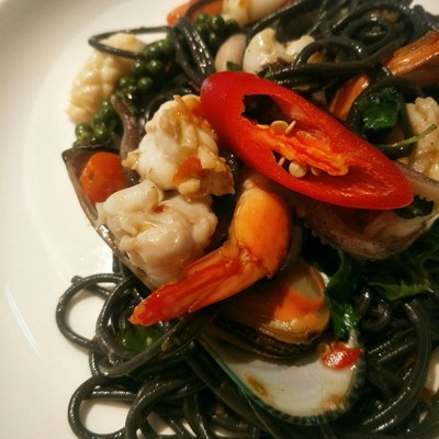 ข้าวกระดูกอ่อนผัดกระเทียม