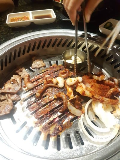 อาหาร หรือ เครื่องดื่ม