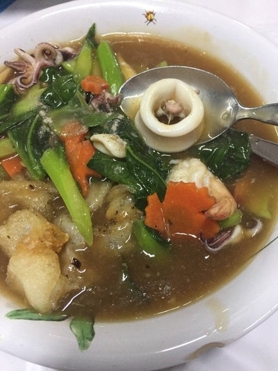 เส้นใหญ่ราดหน้าทะเล