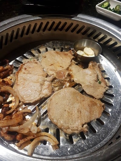 อาหาร หรือ เครื่องดื่ม