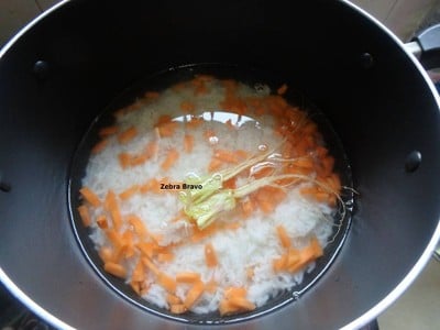 วิธีทำ โจ๊กหมูเด้งแครอท