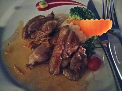 อาหาร หรือ เครื่องดื่ม