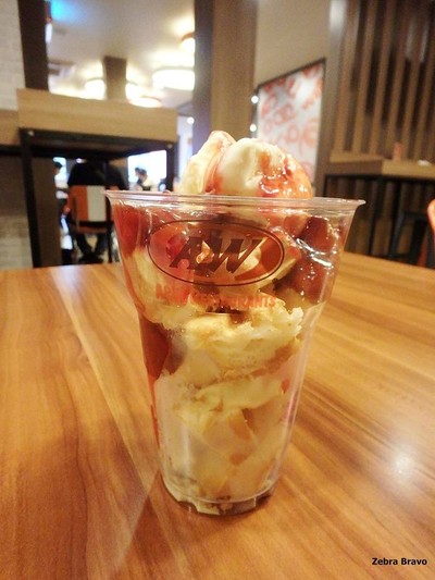 Waffe to go รส strawberry